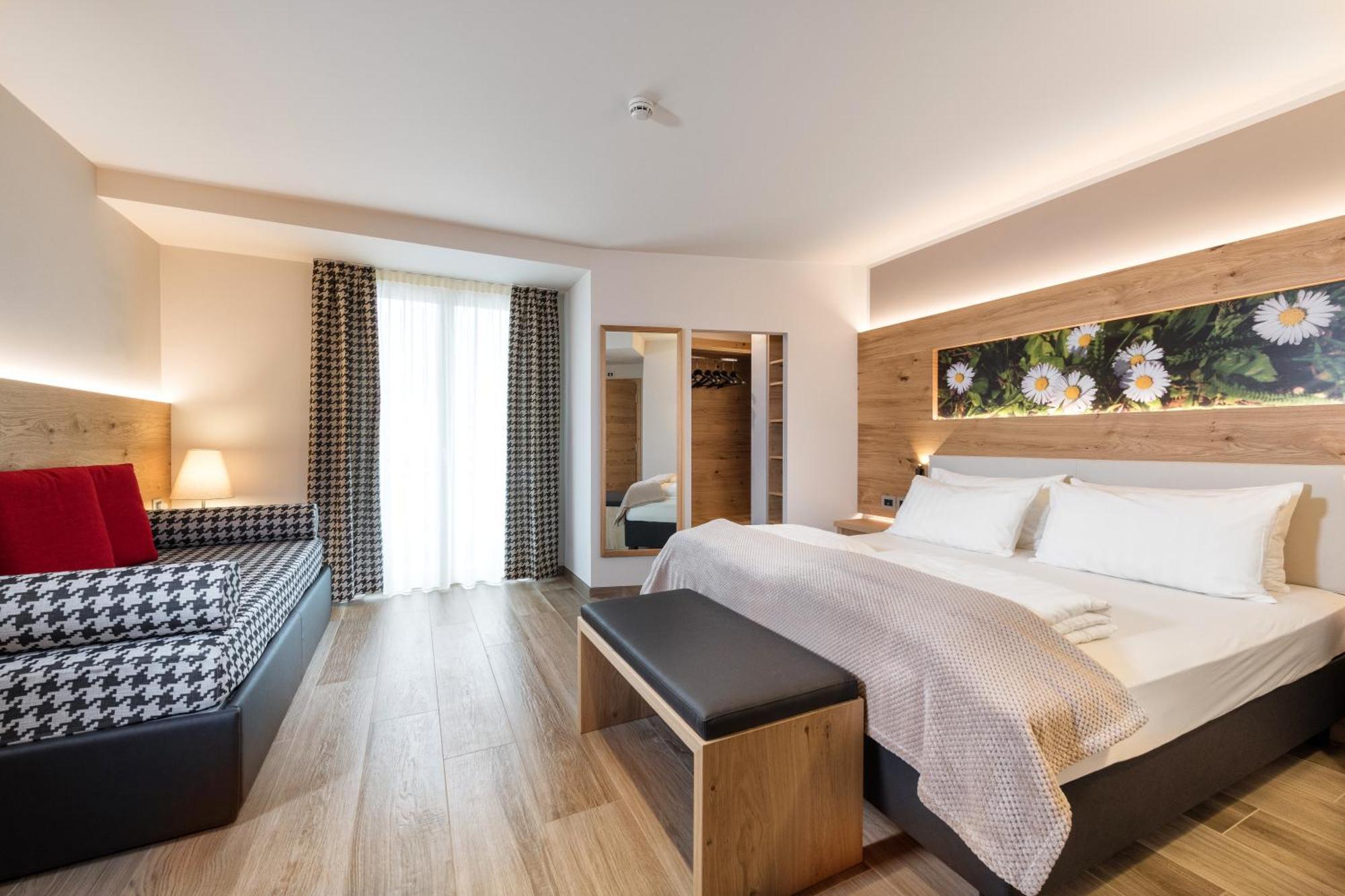 Family Hotel Serena Андало Экстерьер фото