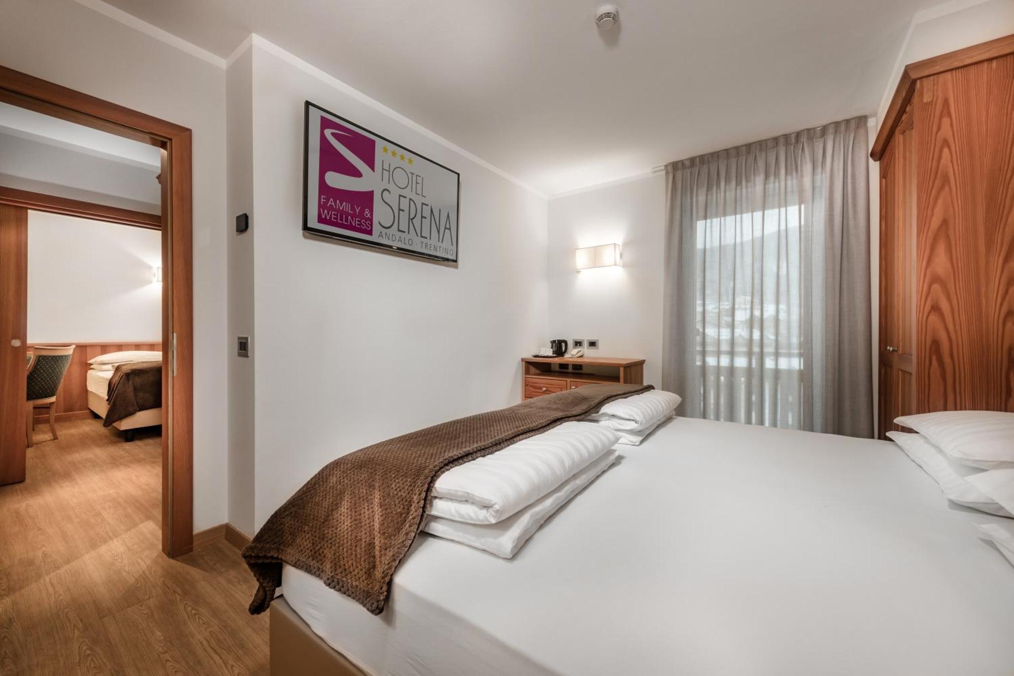 Family Hotel Serena Андало Экстерьер фото