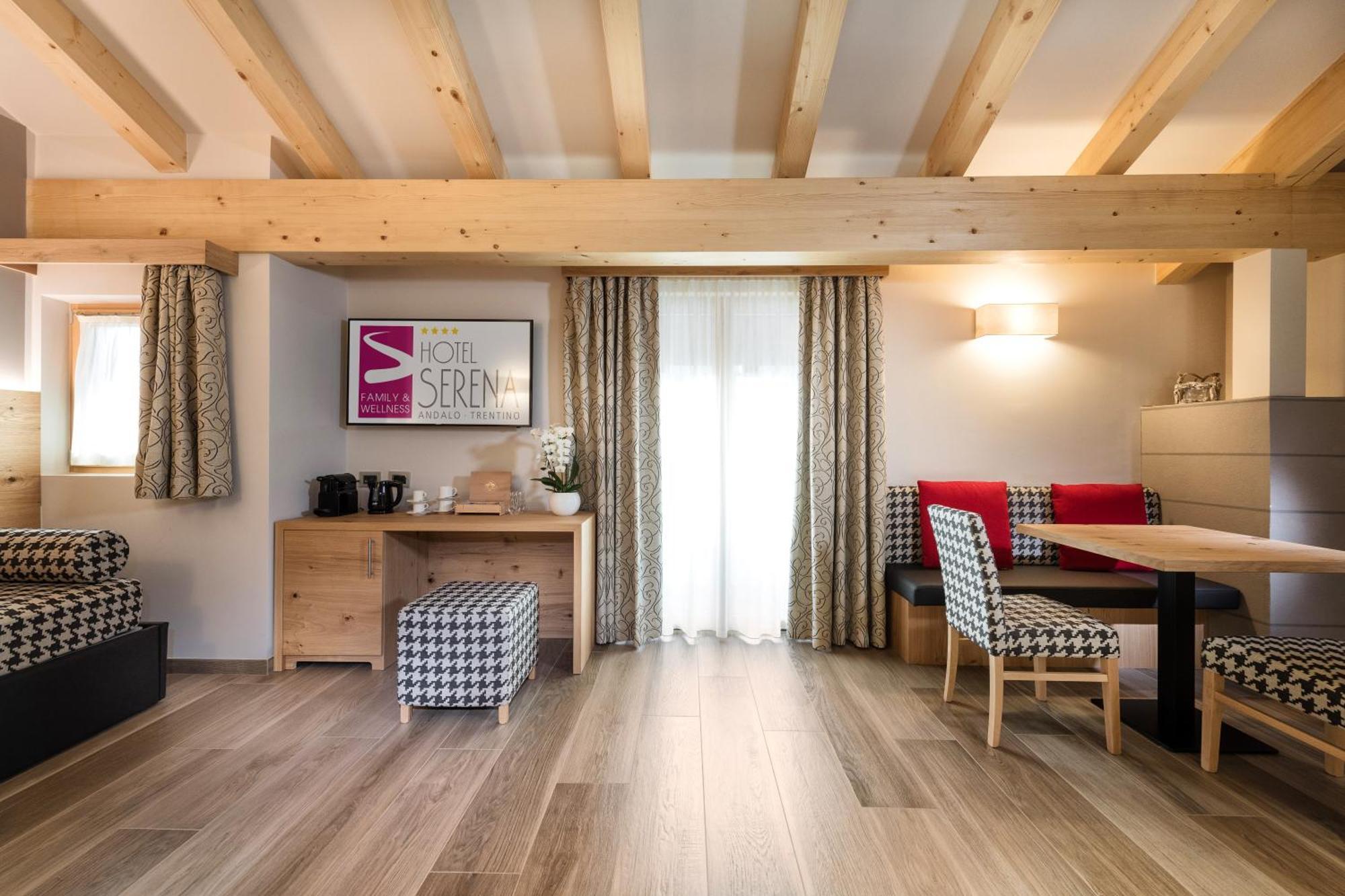 Family Hotel Serena Андало Экстерьер фото