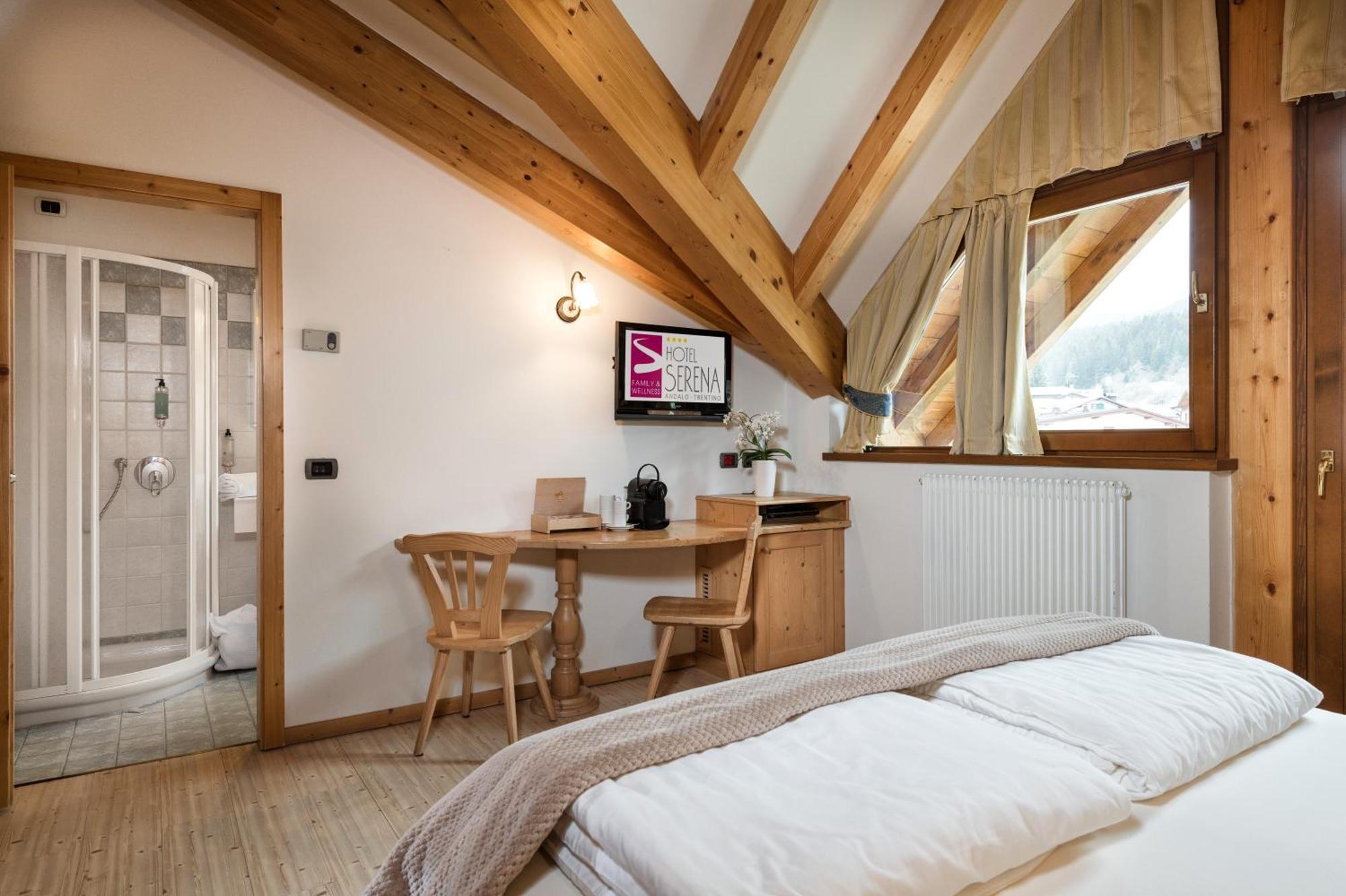 Family Hotel Serena Андало Экстерьер фото