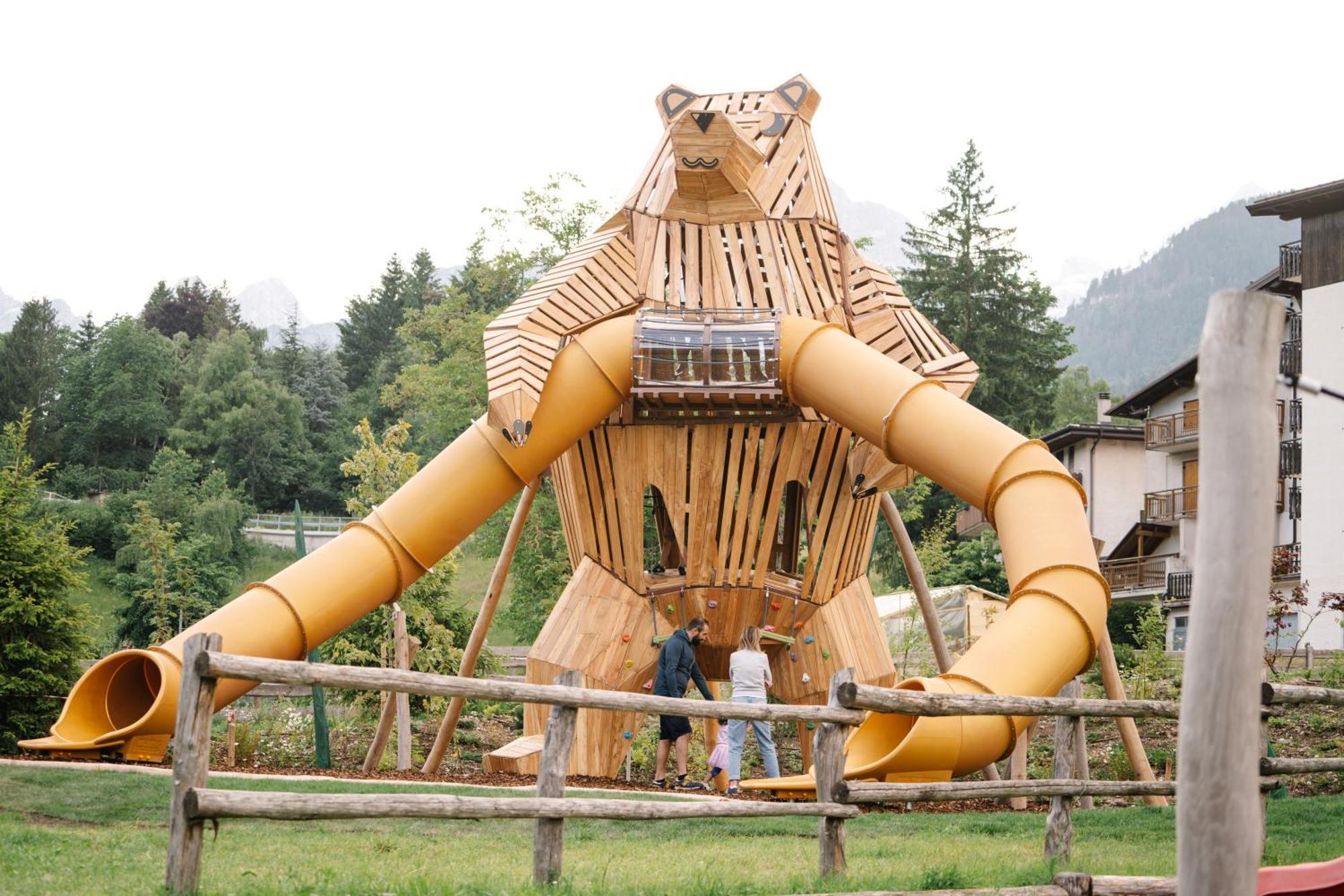 Family Hotel Serena Андало Экстерьер фото